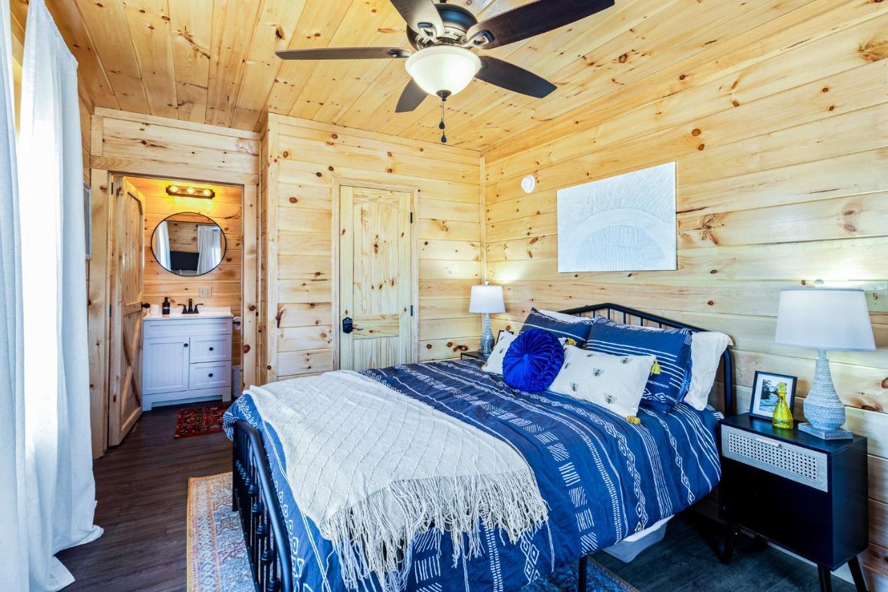Вілла Honey Bee Hideaway Rogers Екстер'єр фото
