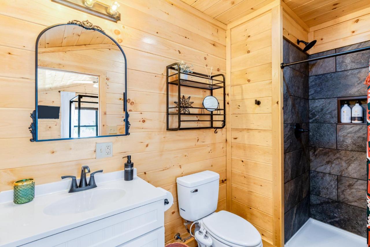 Вілла Honey Bee Hideaway Rogers Екстер'єр фото