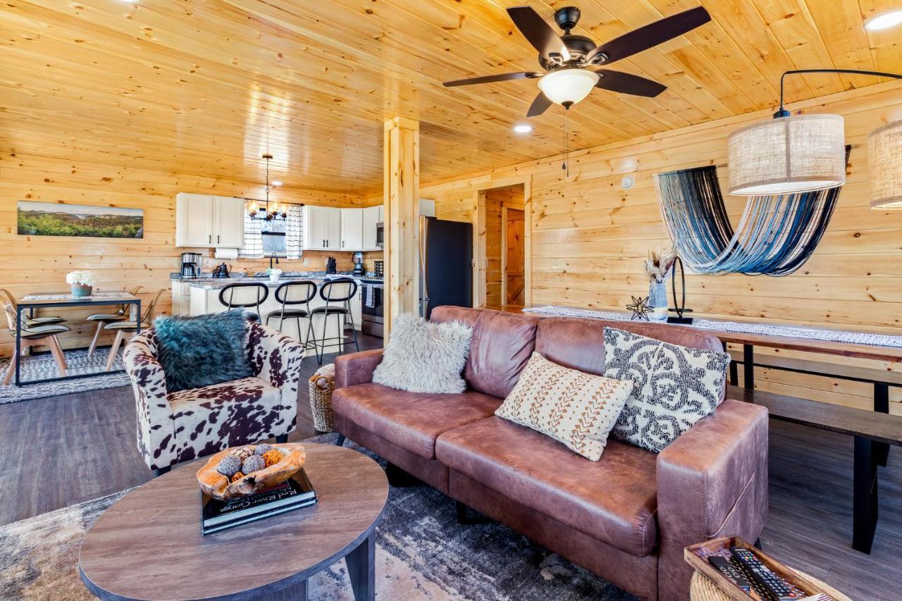 Вілла Honey Bee Hideaway Rogers Екстер'єр фото